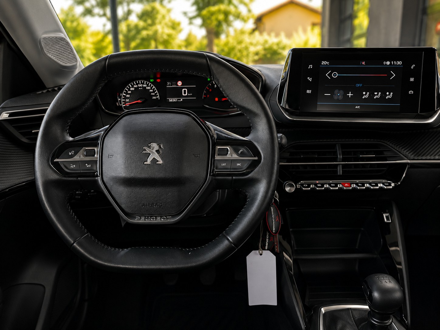 PEUGEOT 208 1.2 PureTech Active Pack-image-12