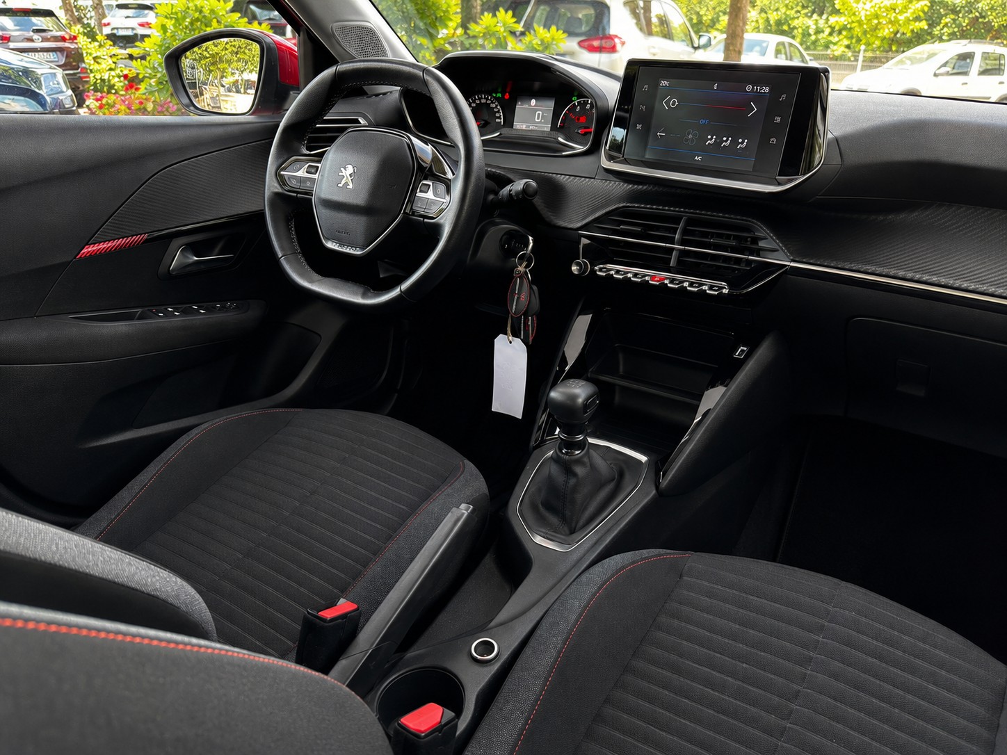 PEUGEOT 208 1.2 PureTech Active Pack-image-6