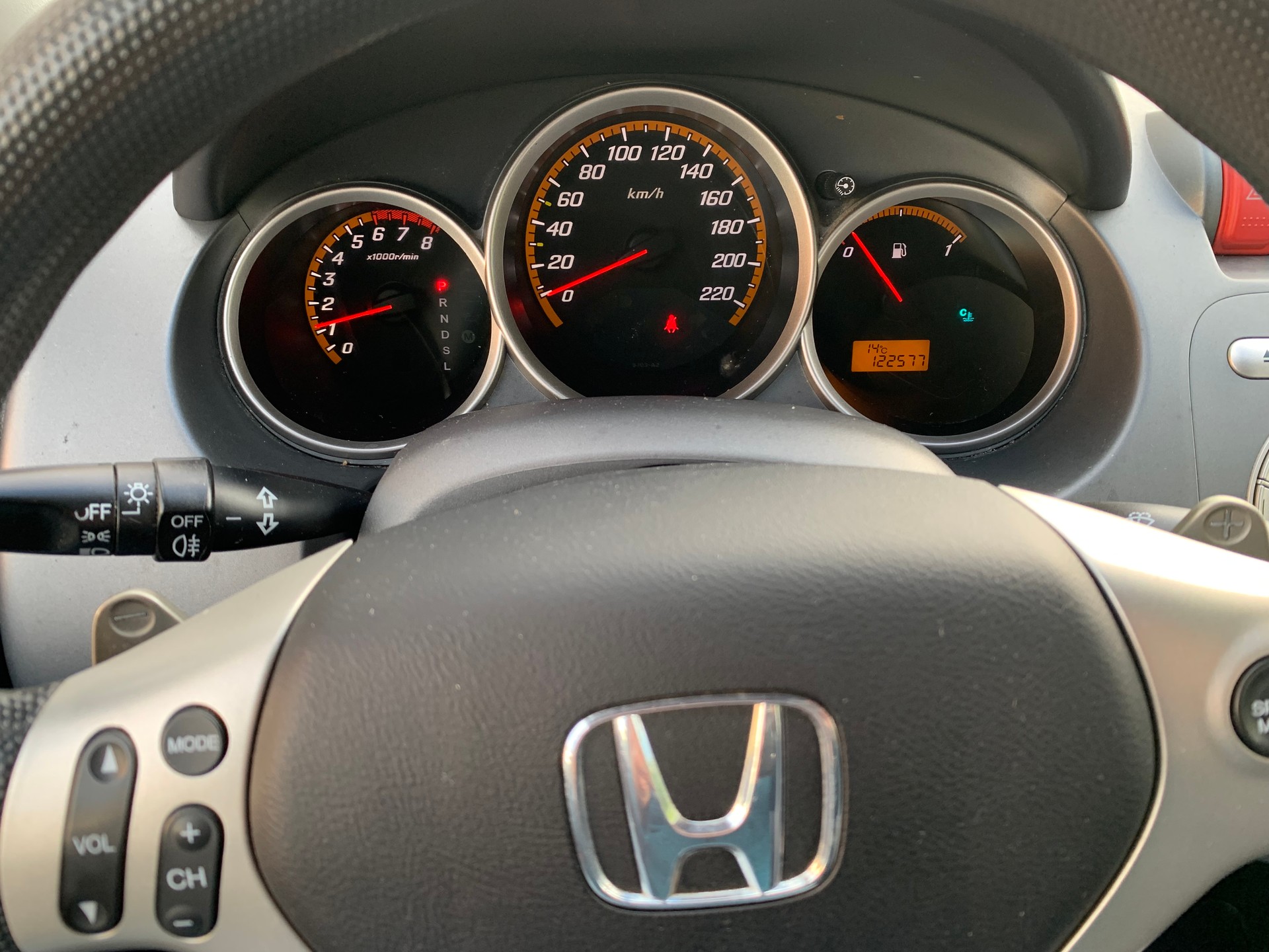 HONDA Jazz 1.4i LS Formula 1 CVT-image-9