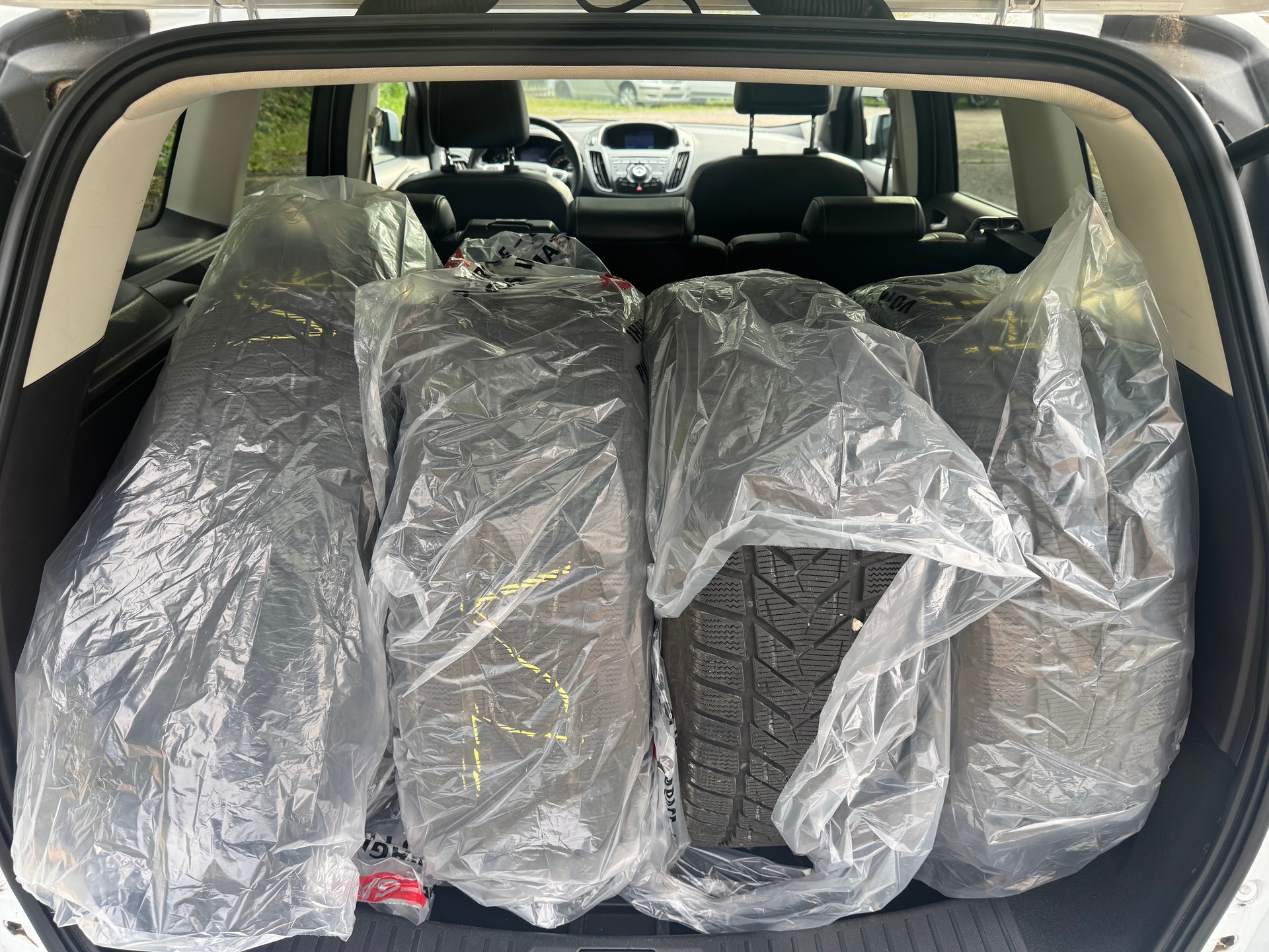 FORD Kuga 2.0 TDCi Titanium 4WD PowerShift-image-7