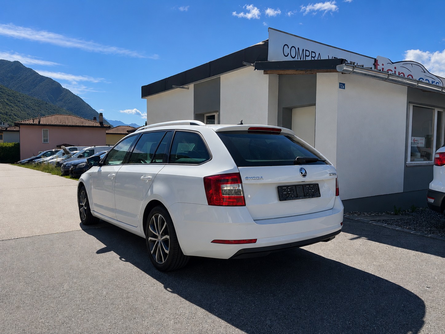 SKODA Octavia Combi 1.5 TSI Soleil DSG-image-4