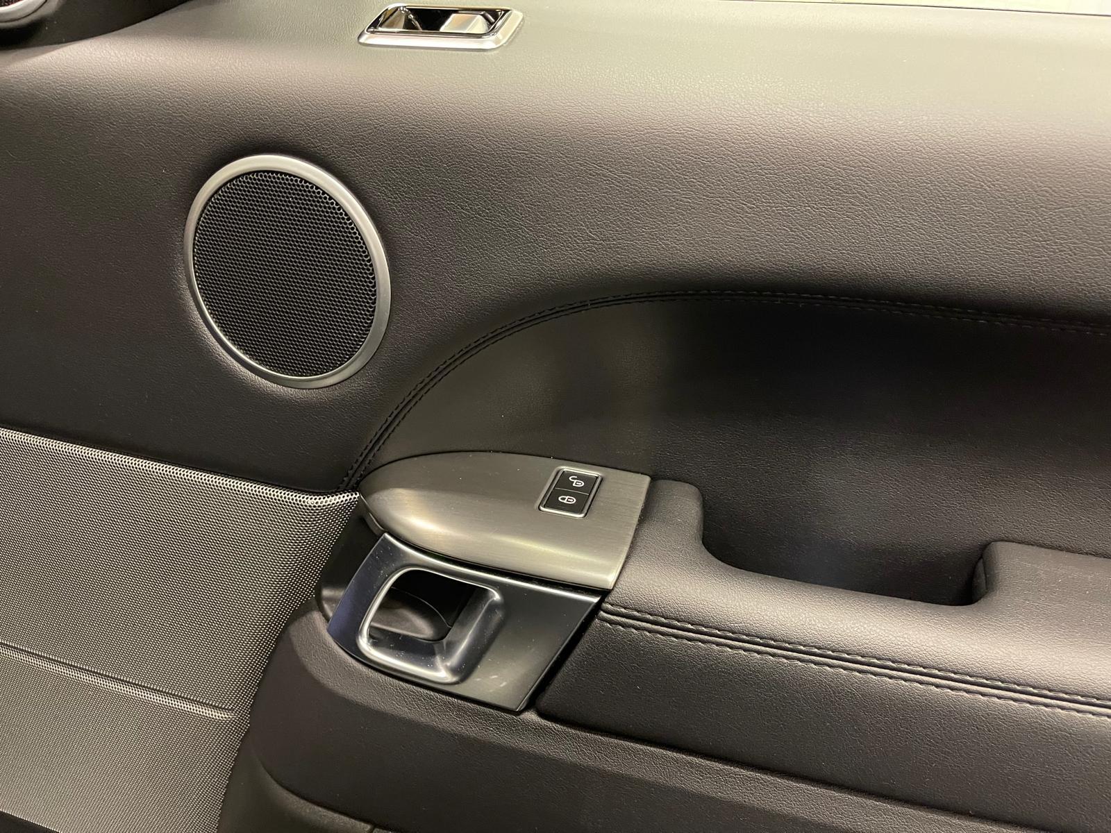 LAND ROVER Range Rover Sport 3.0 TDV6 SE-image-16