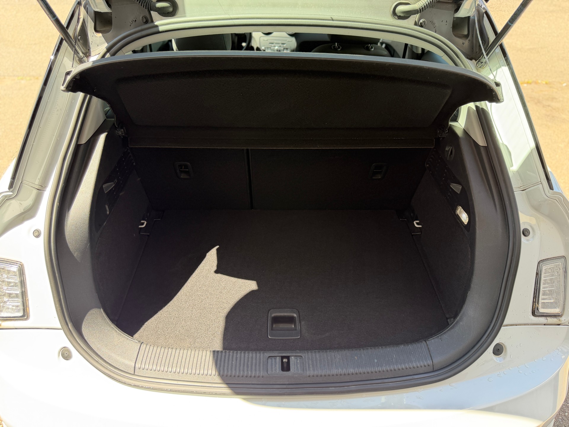 AUDI A1 Sportback 1.6 TDI Attraction S-Line-image-14