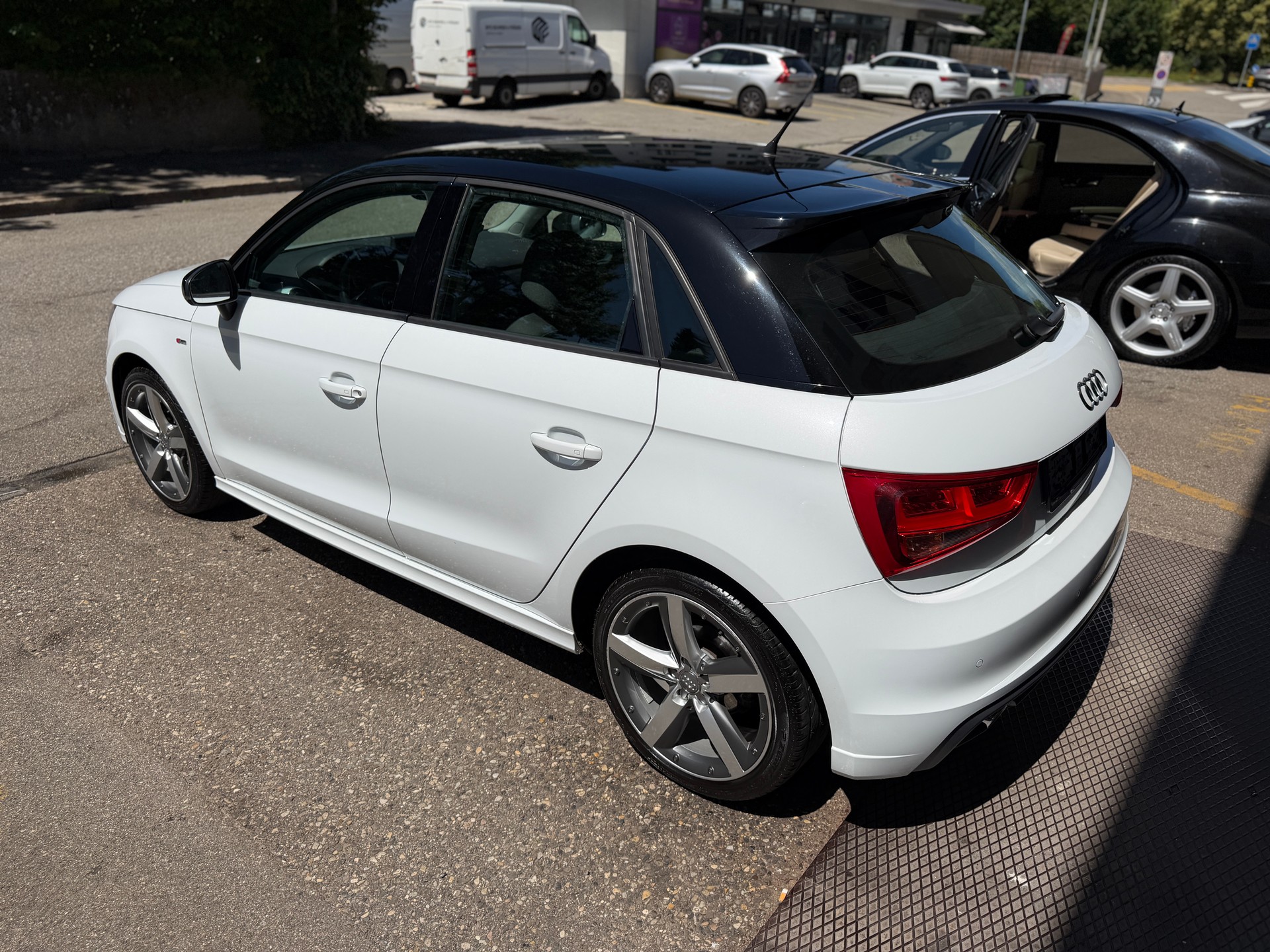 AUDI A1 Sportback 1.6 TDI Attraction S-Line-showroom-element-3