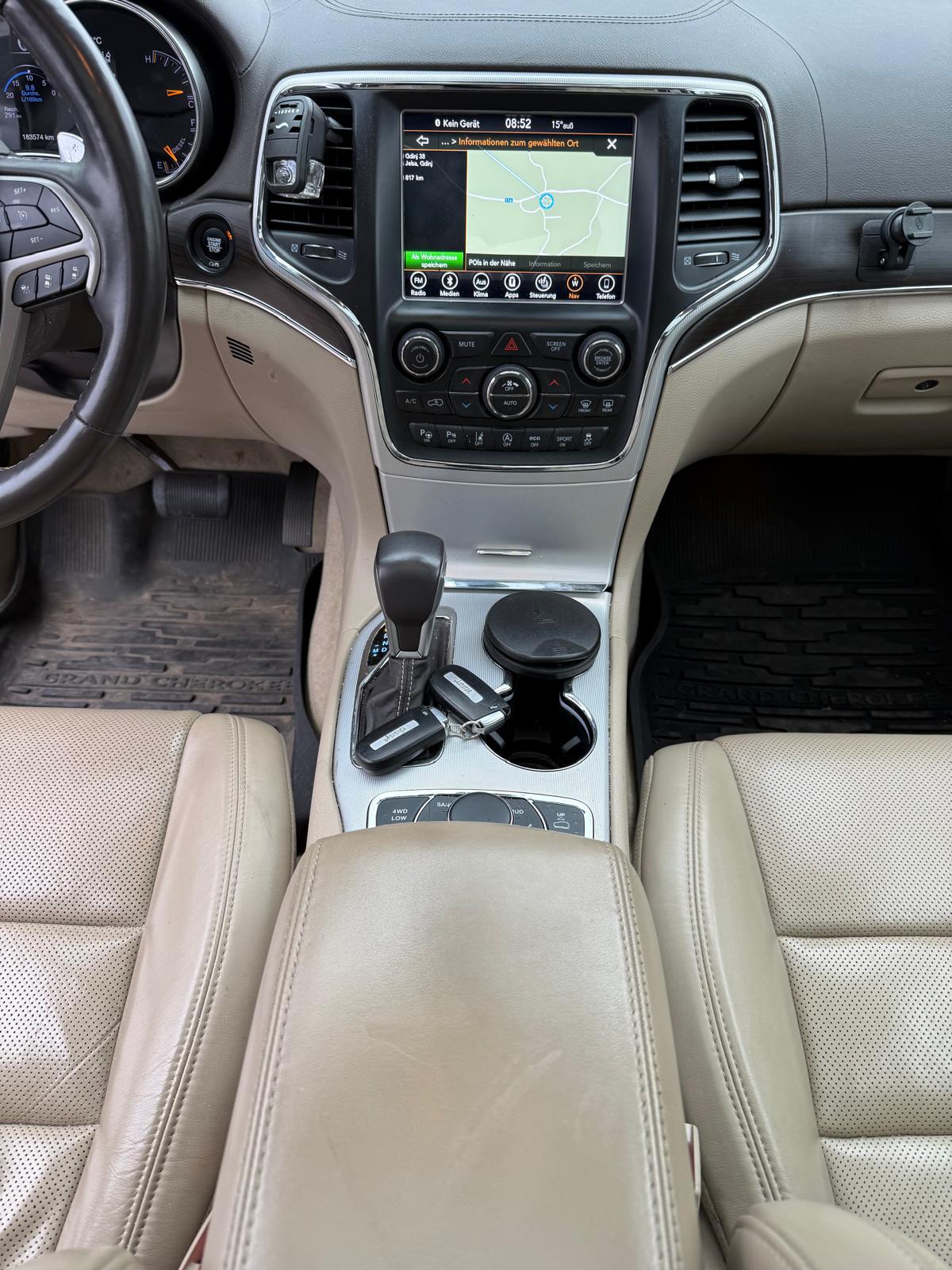 JEEP Grand Cherokee 3.0 CRD 250 Overland-image-11