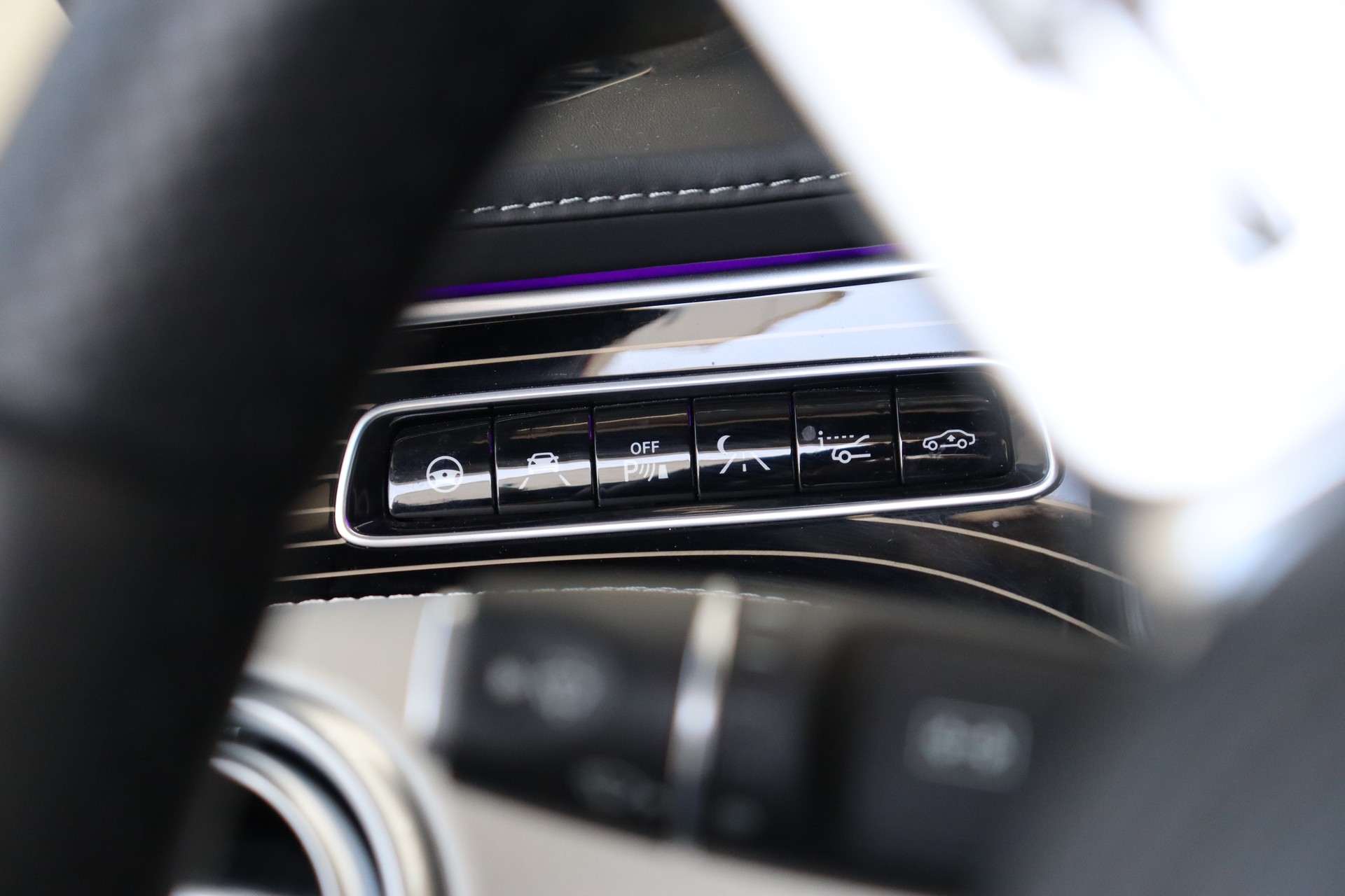 MERCEDES-BENZ S 63 AMG CABRIOLET 4MATIC SPEEDSHIFT MCT ** FACELIFT OHNE OPF ** BURMESTER HIGH END ** 5/5 KNÖPFEN ** WHITE INTERIOR **-image-25