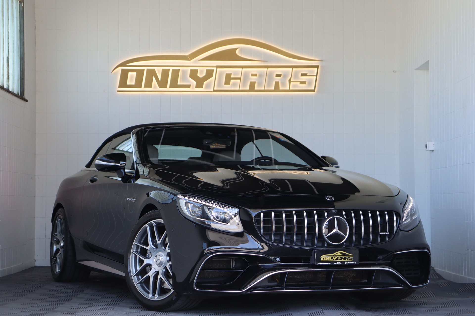 MERCEDES-BENZ S 63 AMG CABRIOLET 4MATIC SPEEDSHIFT MCT ** FACELIFT OHNE OPF ** BURMESTER HIGH END ** 5/5 KNÖPFEN ** WHITE INTERIOR **-image-1