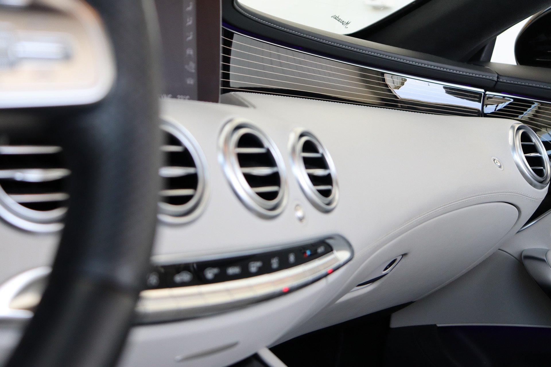 MERCEDES-BENZ S 63 AMG CABRIOLET 4MATIC SPEEDSHIFT MCT ** FACELIFT OHNE OPF ** BURMESTER HIGH END ** 5/5 KNÖPFEN ** WHITE INTERIOR **-image-24