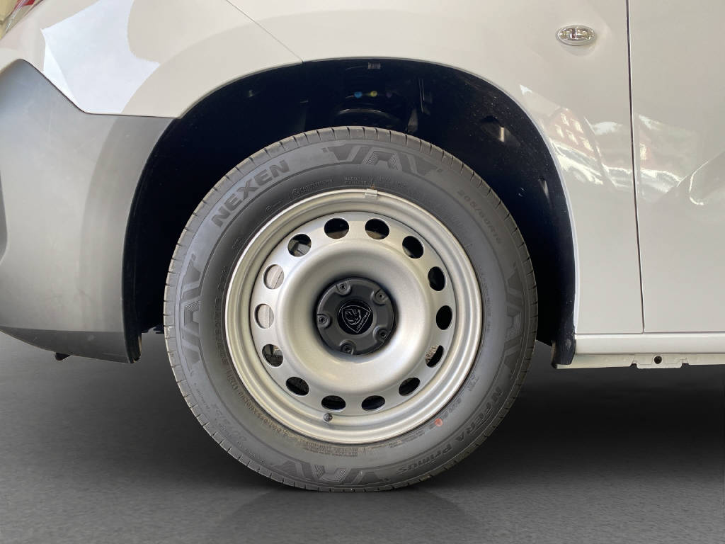 PEUGEOT Partner Kaw. 1000 Standard 1.5 BlueHDi 100 PS S&S-image-19