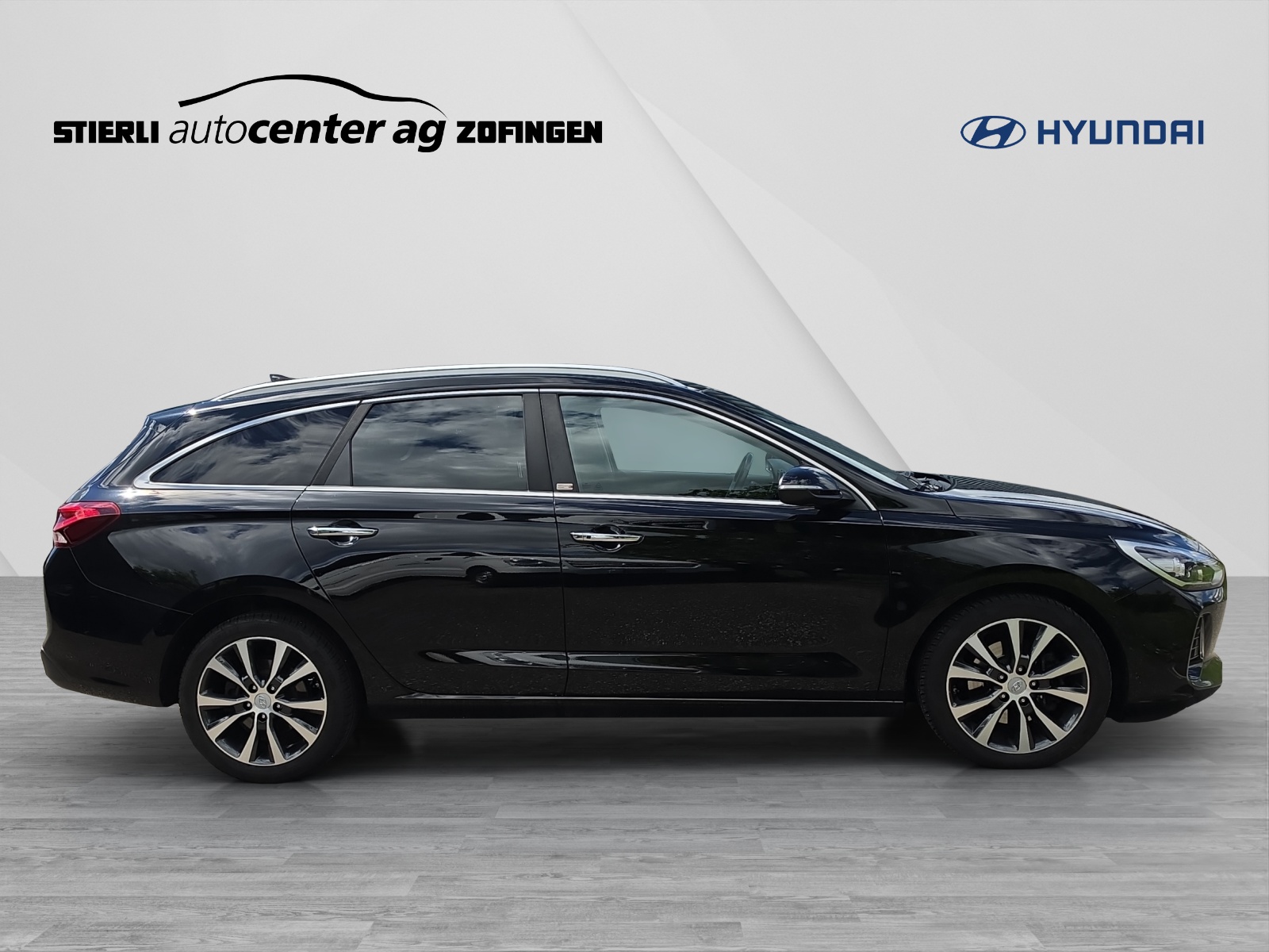 HYUNDAI i30 Wagon 1.6 CRDi Vertex-image-3