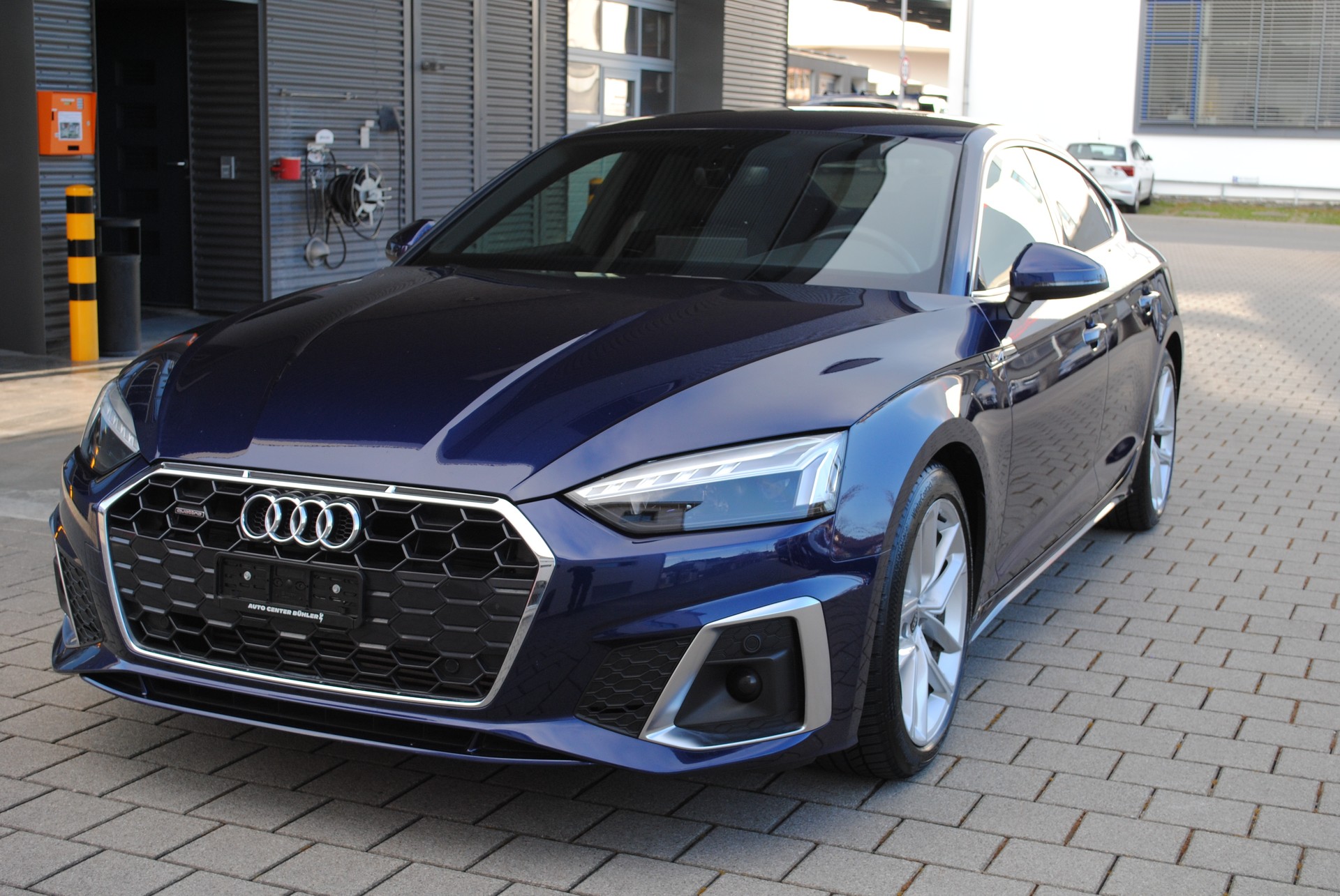 AUDI A5 Sportback 45 TFSI S-Line S-tronic quattro-image-2