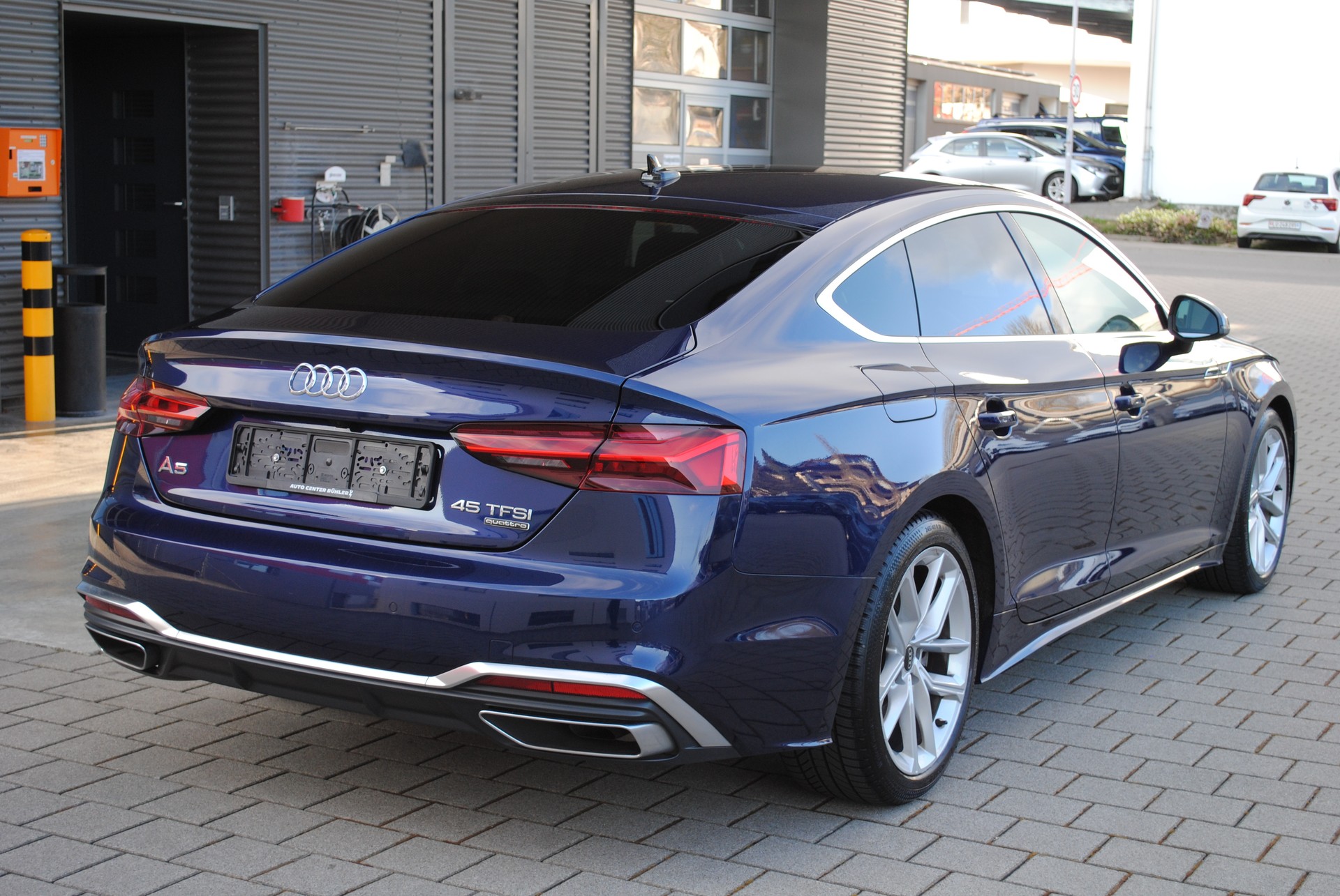 AUDI A5 Sportback 45 TFSI S-Line S-tronic quattro-image-6