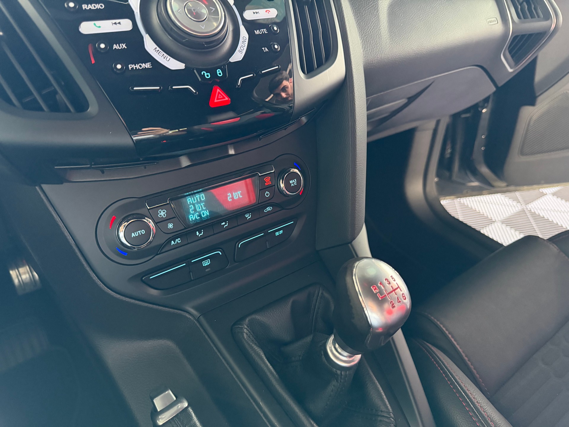 FORD Focus 2.0 SCTi ST-2 250 PS-image-18