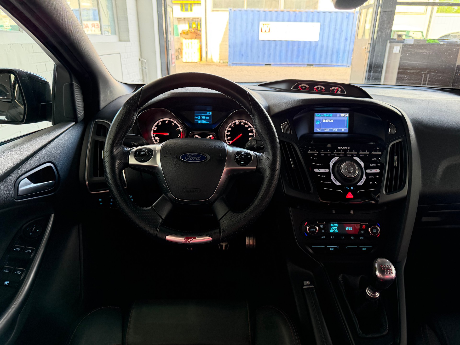 FORD Focus 2.0 SCTi ST-2 250 PS-image-15