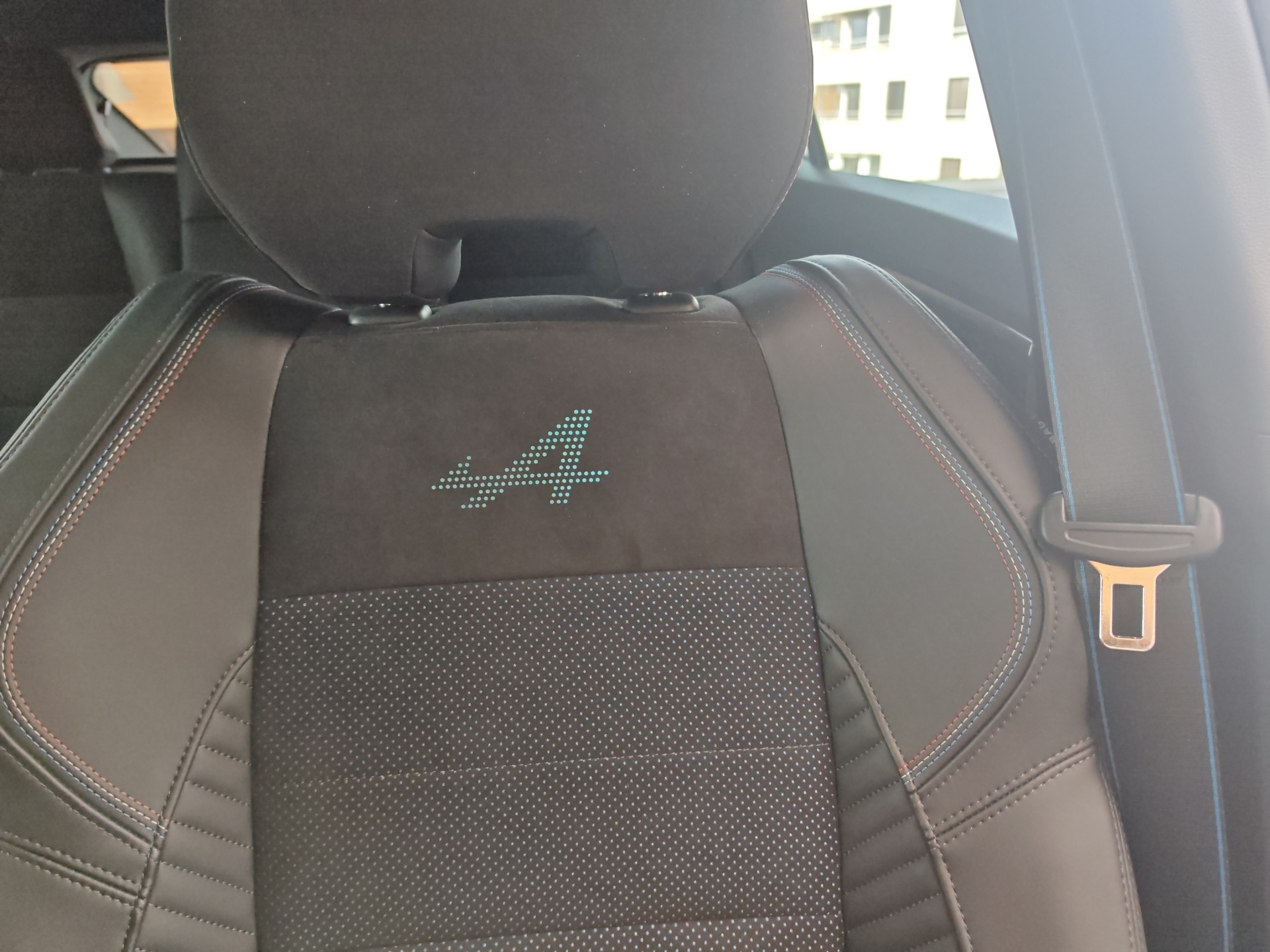 RENAULT Rafale 1.2 E-Tech Hybrid 200 Esprit Alpine-image-13