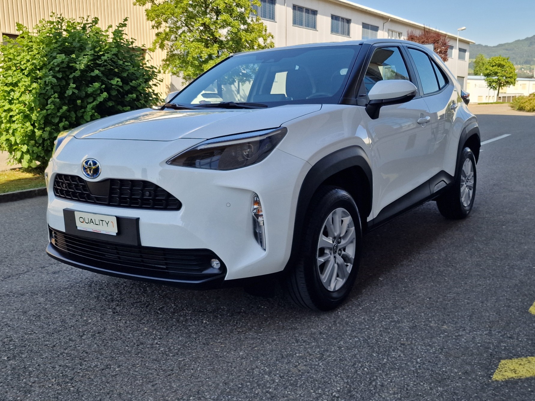 TOYOTA Yaris Cross 1.5 Comfort e-CVT-image-1