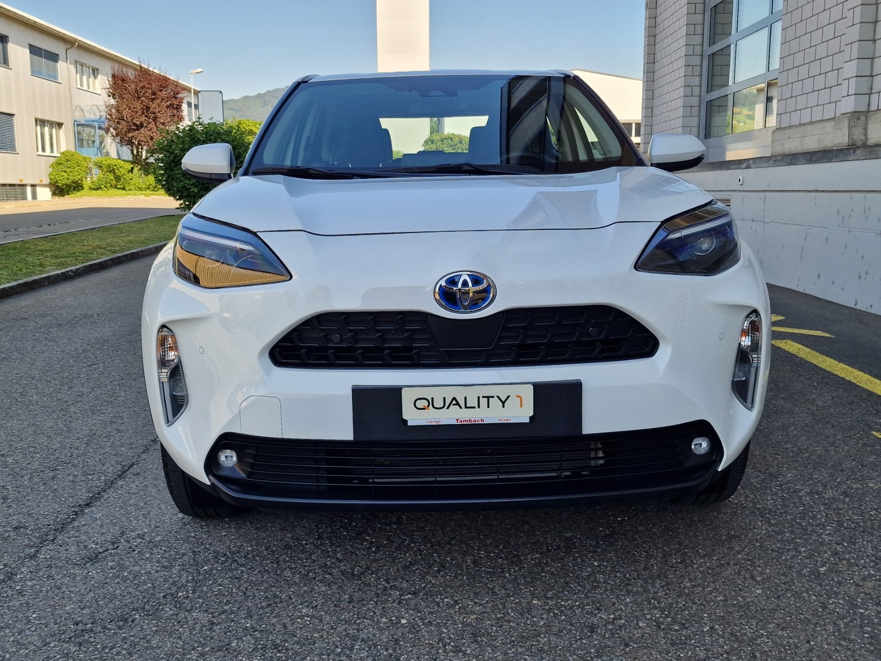 TOYOTA Yaris Cross 1.5 Comfort e-CVT-image-2