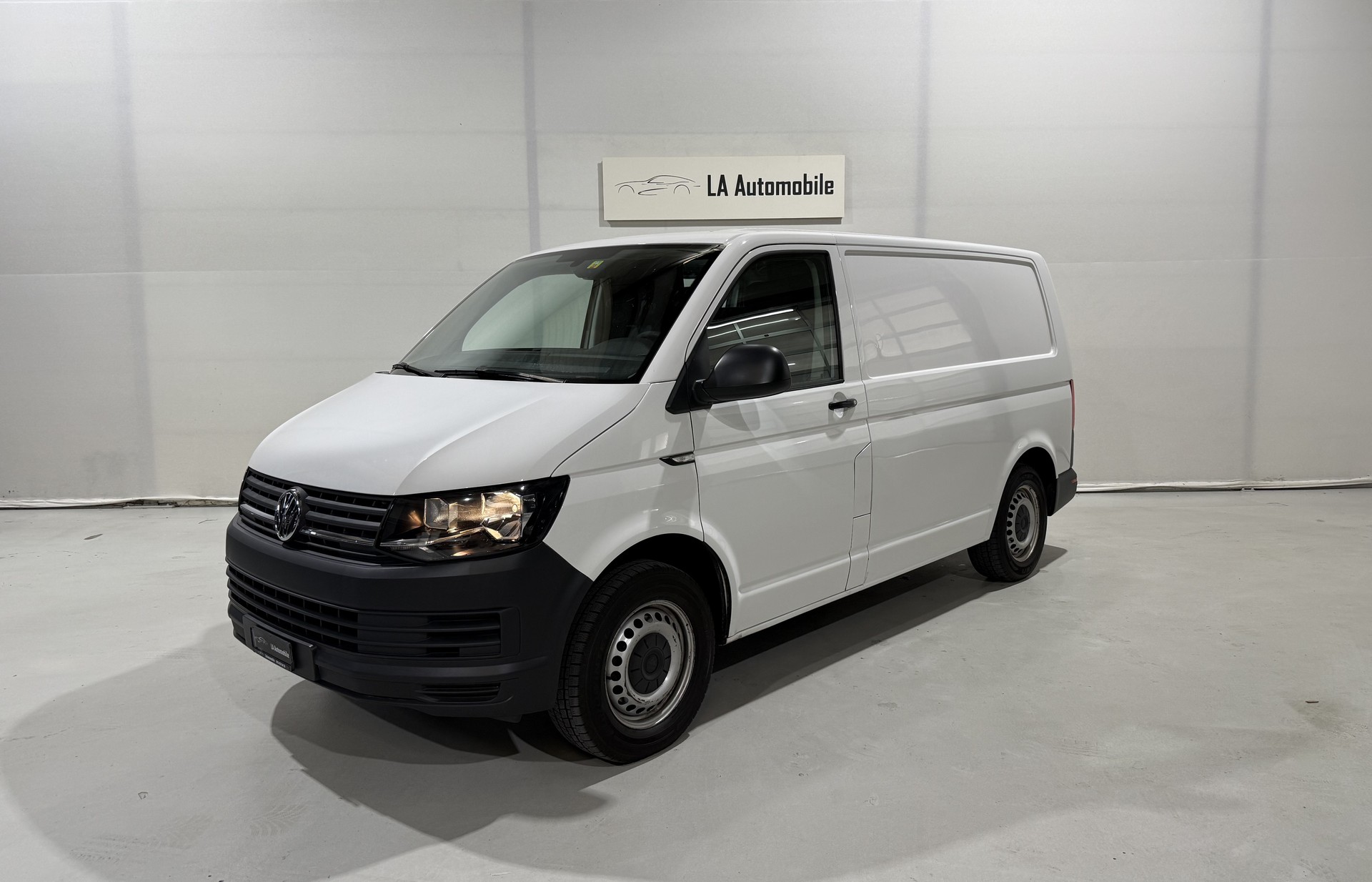 VW T6 2.0 TDI Entry inklusive Werkzeugeinrichtung (CH Fahrzeug)-image-0