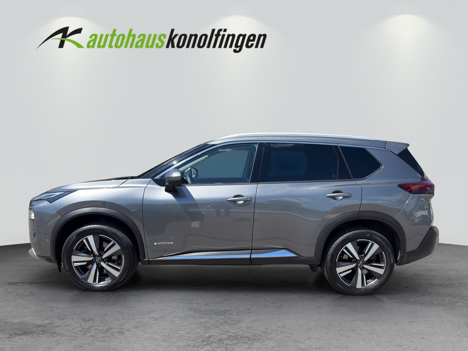 NISSAN X-Trail 1.5 VC-T Tekna+ e-4orce-showroom-element-1
