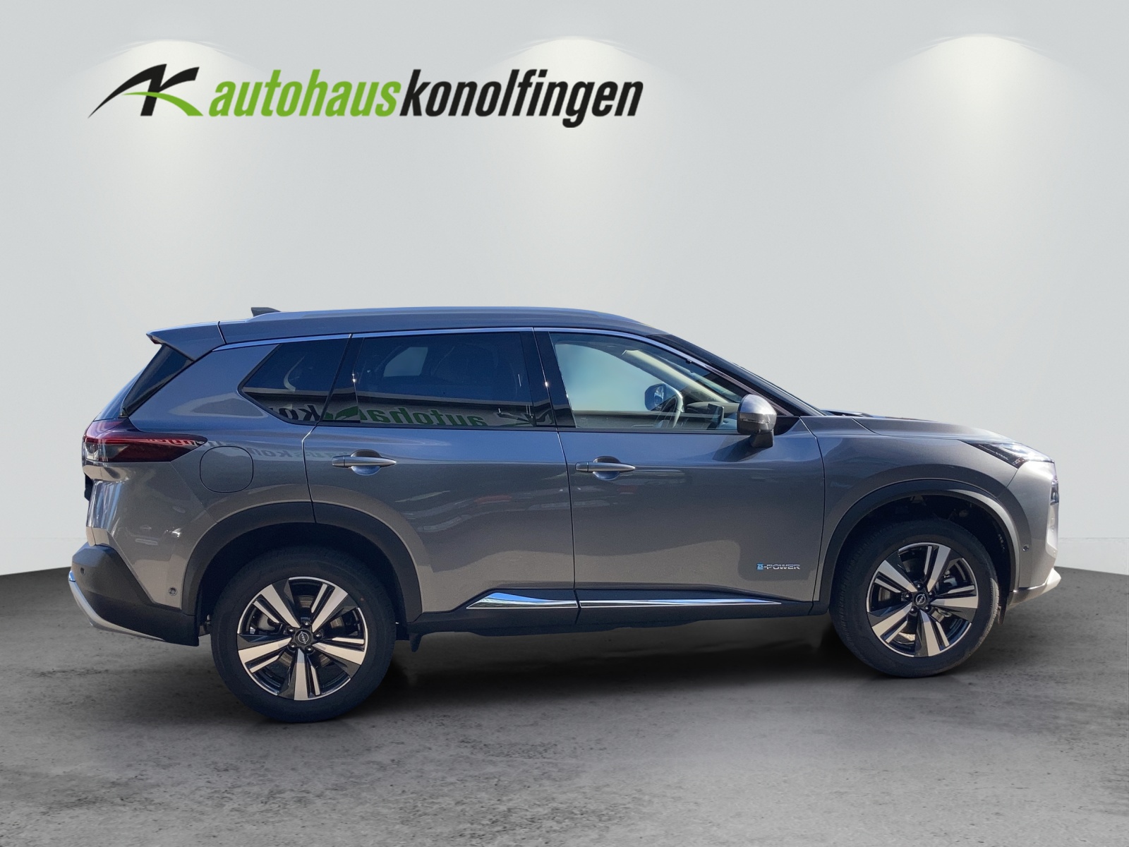 NISSAN X-Trail 1.5 VC-T Tekna+ e-4orce-image-4