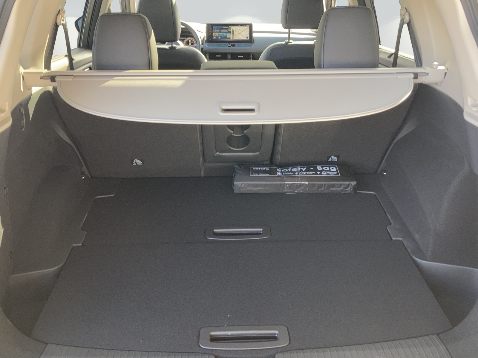 NISSAN X-Trail 1.5 VC-T Tekna+ e-4orce-image-9