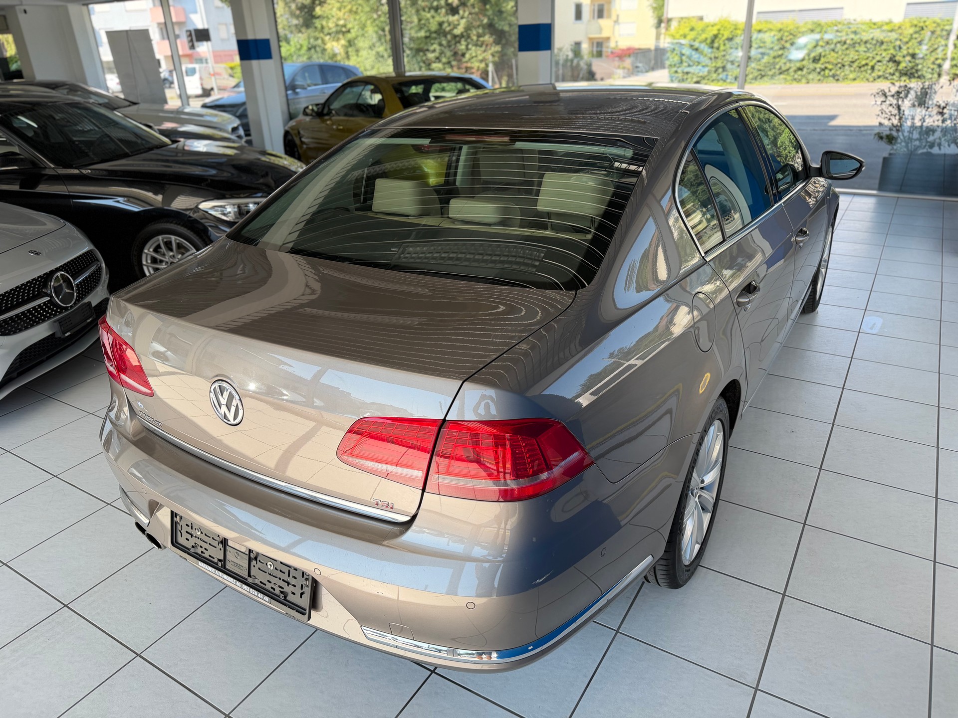VW Passat 1.8 TSI Highline DSG-image-4
