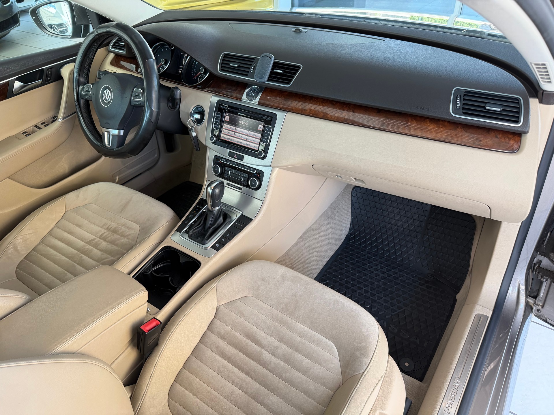 VW Passat 1.8 TSI Highline DSG-image-12