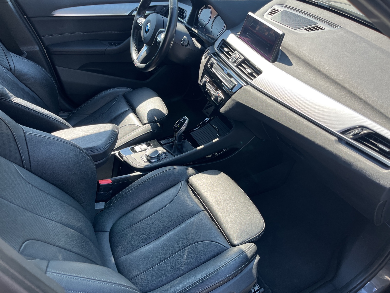 BMW X1 20d xDrive SAG-image-13