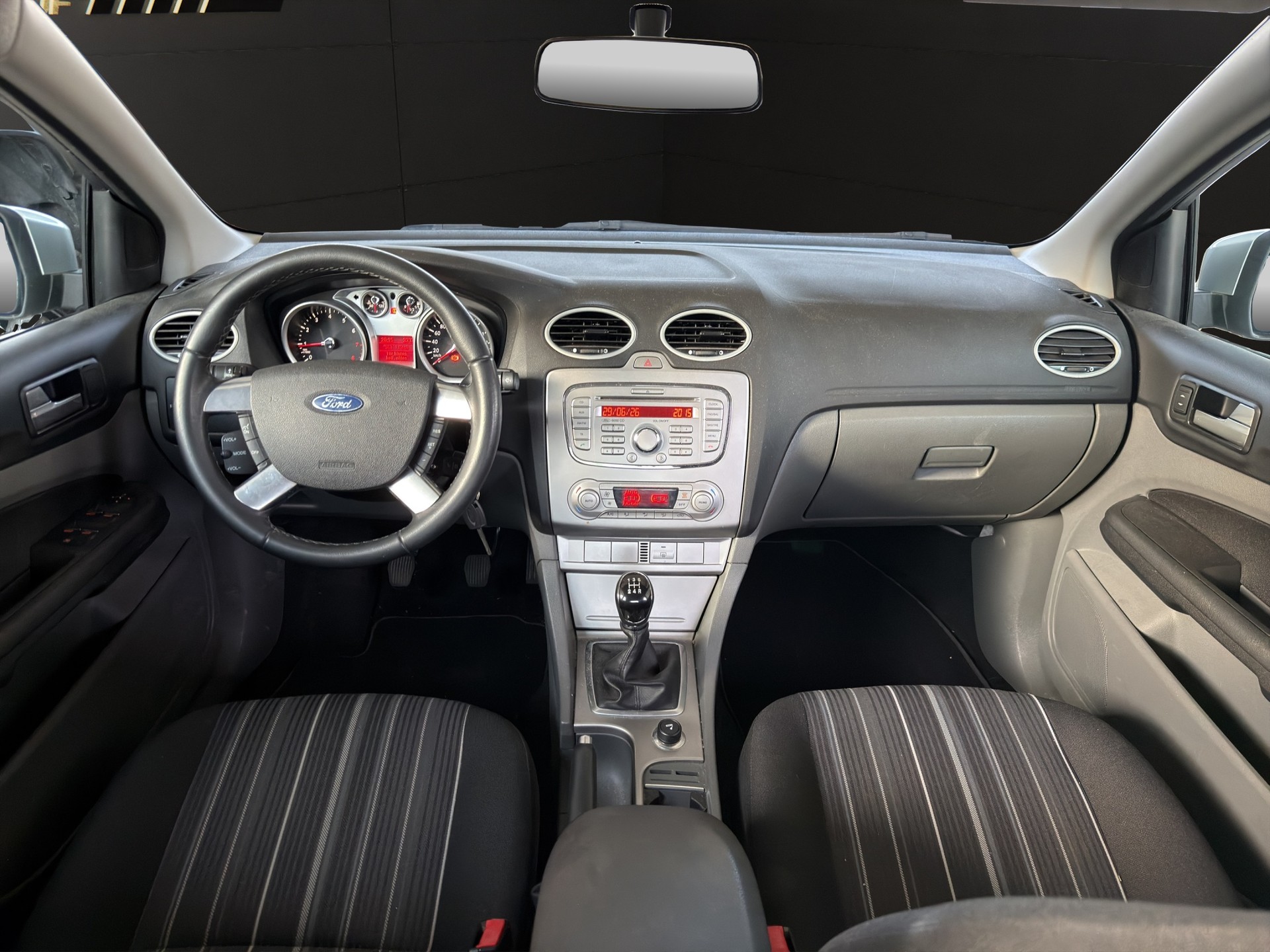 FORD Focus 1.6i VCT Carving-image-8