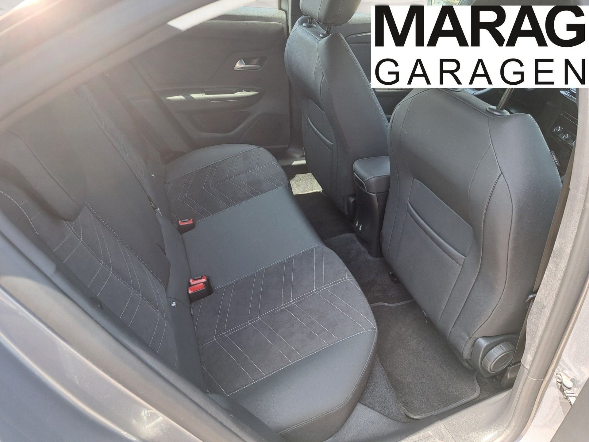 OPEL Mokka 1.2 Direct Injection Turbo Ultimate Aut.-image-9