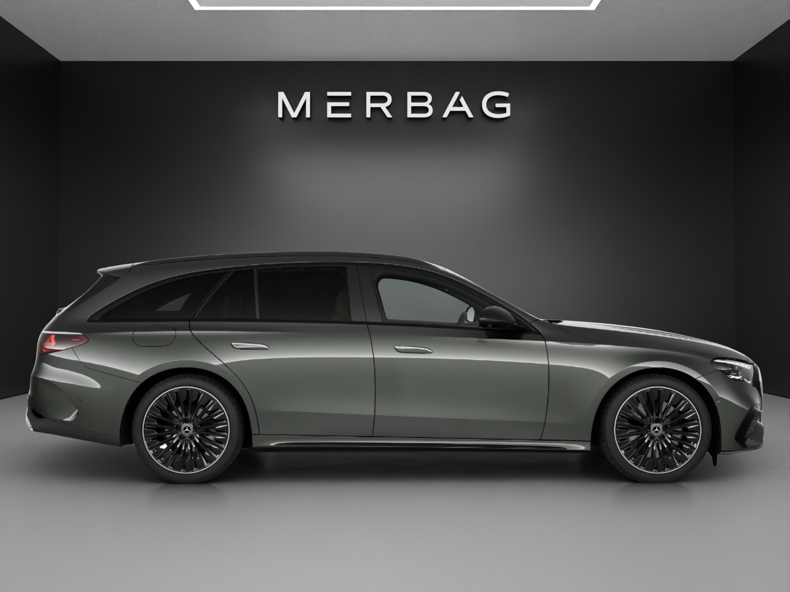 MERCEDES-BENZ E 220 d T 4Matic 9G-Tronic-image-3