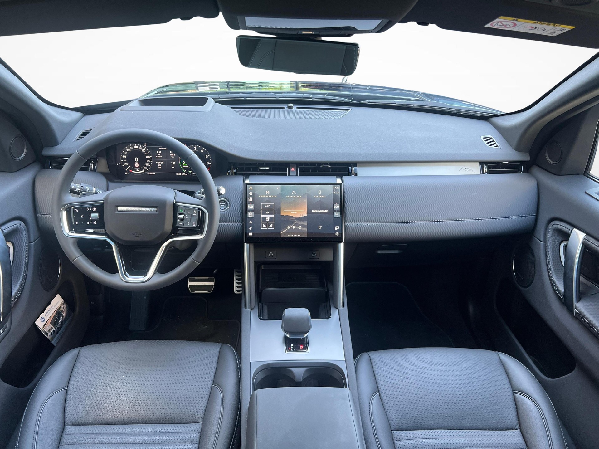 LAND ROVER Discovery Sport 1.5 T 270e Landmark-image-8