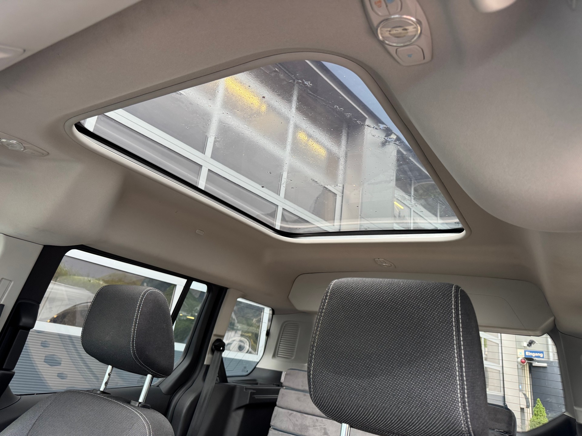 FORD Tourneo Connect 1.6 SCTi Titanium Automatic-image-9