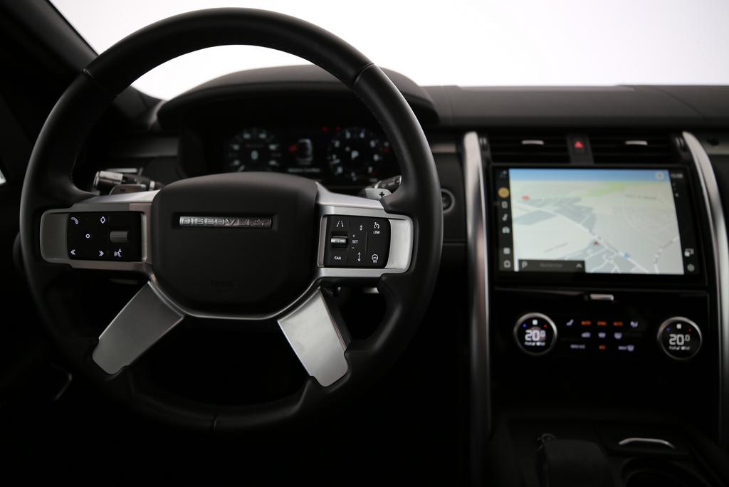 LAND ROVER Discovery 2.0 I4 R-Dynamic SE-image-5