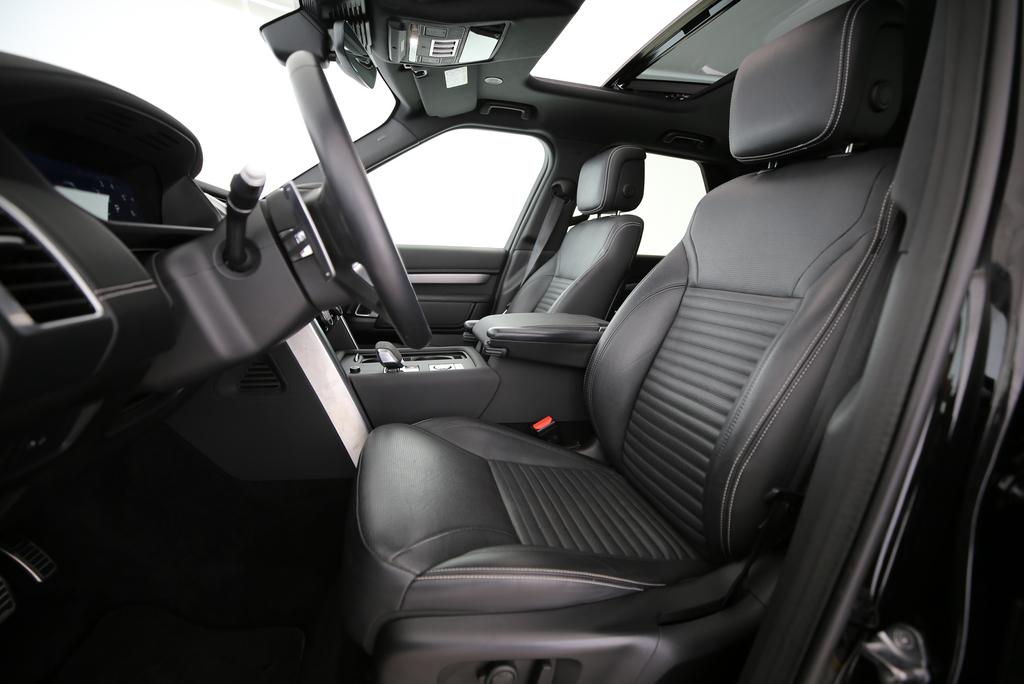 LAND ROVER Discovery 2.0 I4 R-Dynamic SE-image-2