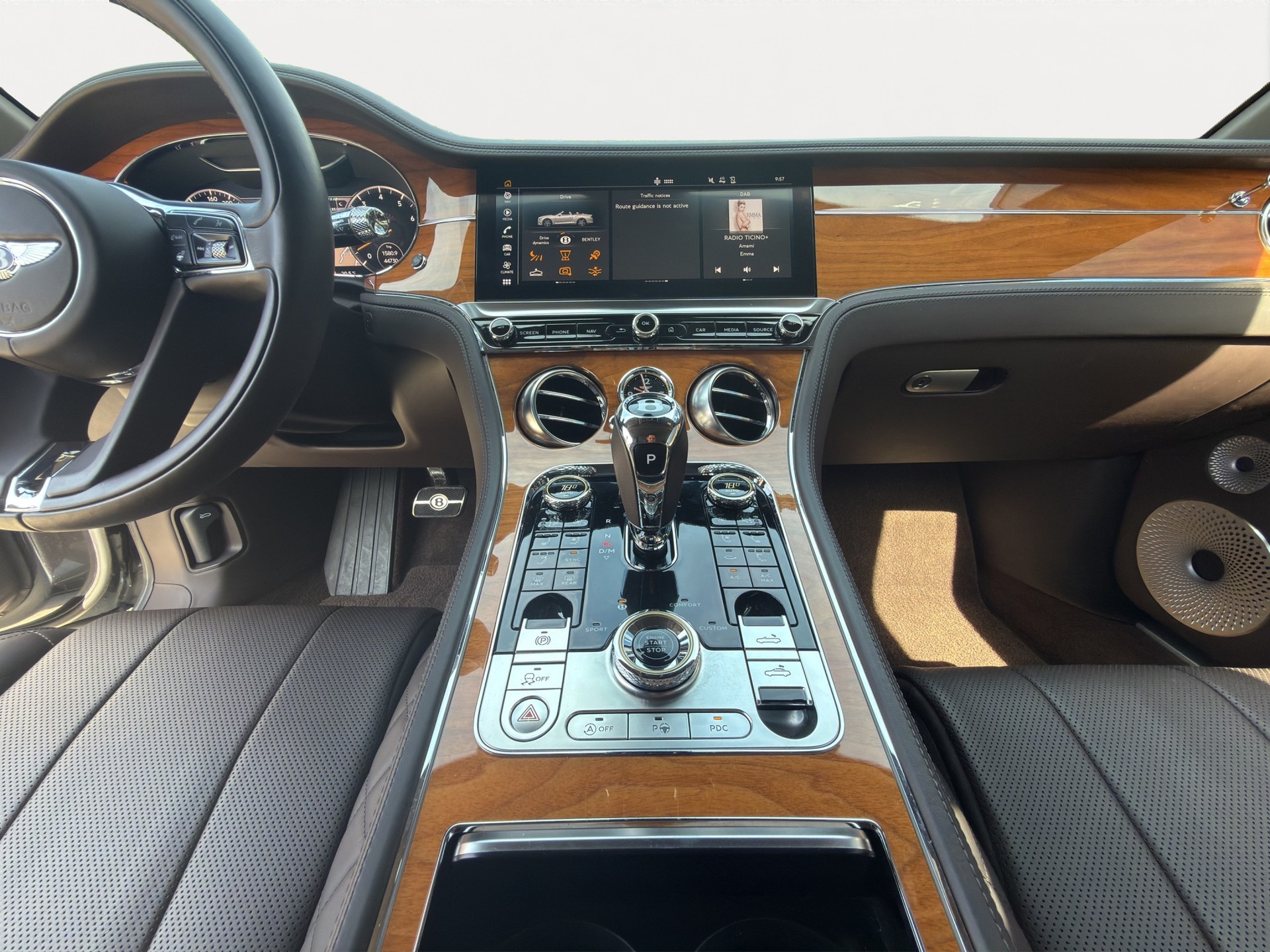 BENTLEY Continental GTC 4.0 V8-image-12