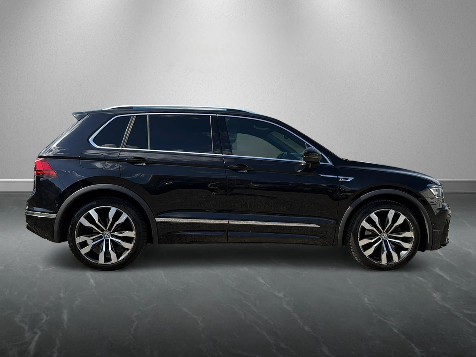 VW Tiguan 2.0 TDI SCR Highline 4Motion DSG — slika 6