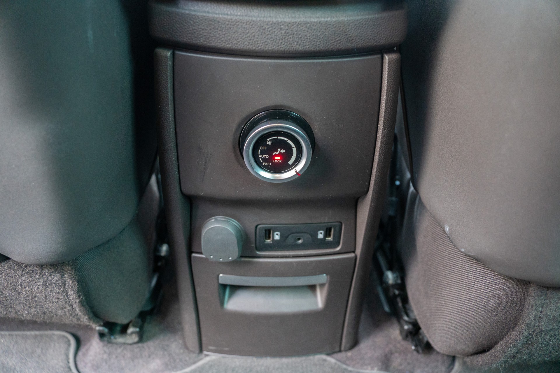 RENAULT Espace 1.6 TCe Initiale EDC 4-Control-image-28