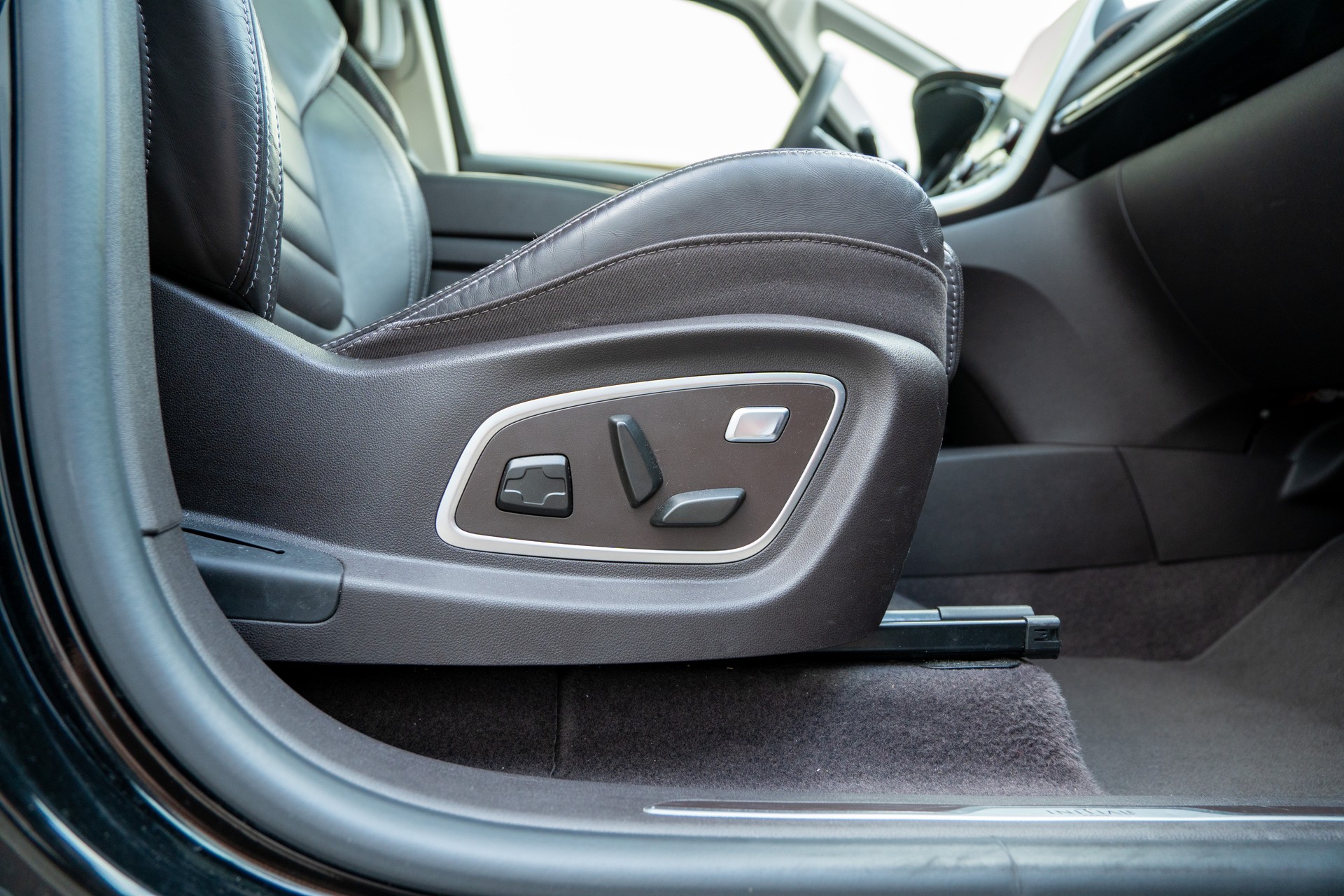RENAULT Espace 1.6 TCe Initiale EDC 4-Control-image-15