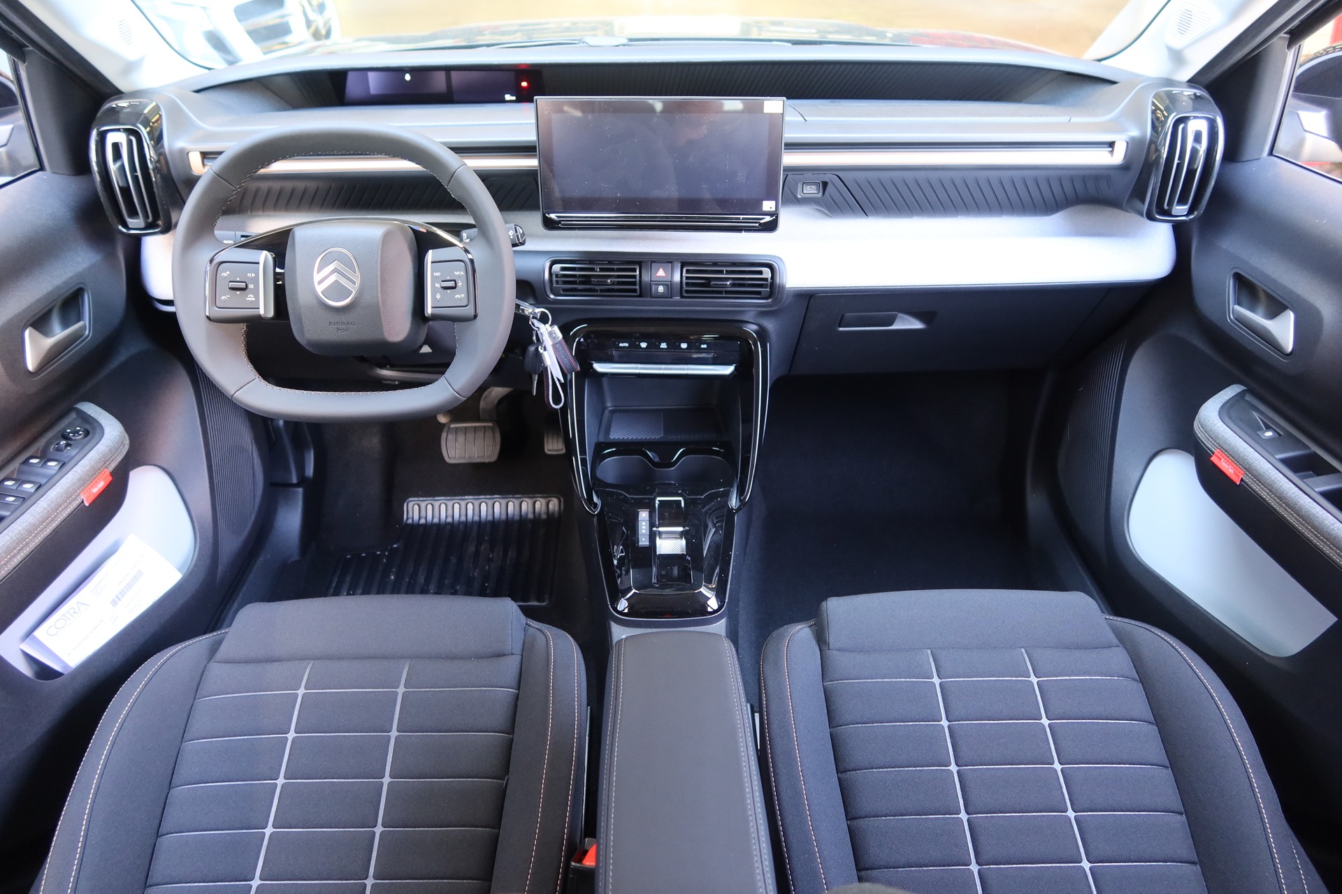 CITROEN C3 Aircross 1.2 MHEV 145 Plus-image-9