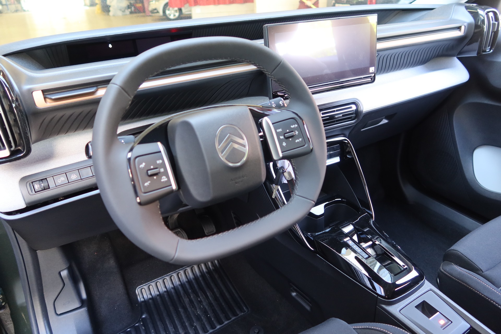 CITROEN C3 Aircross 1.2 MHEV 145 Plus-image-8