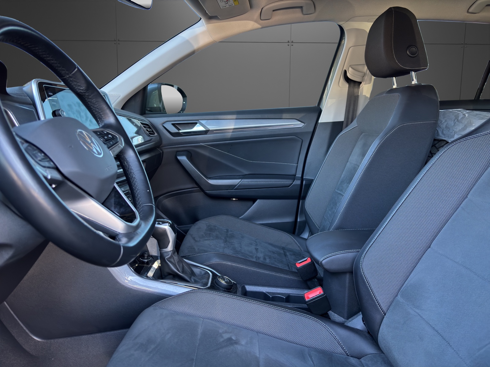 VW T-Roc 2.0 TSI Style DSG 4Motion-image-2