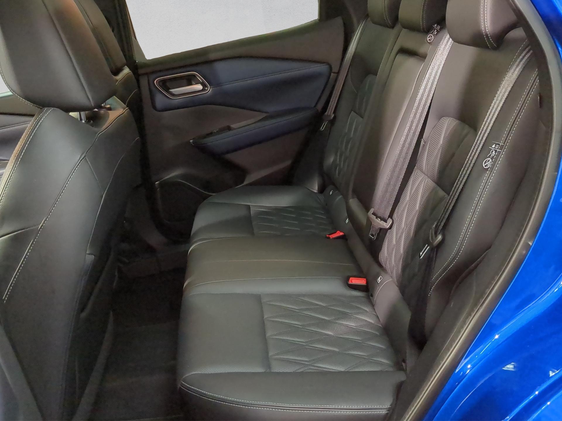 NISSAN Qashqai 1.3 DIG-T MHEV Tekna+ Xtronic 4x4-image-13