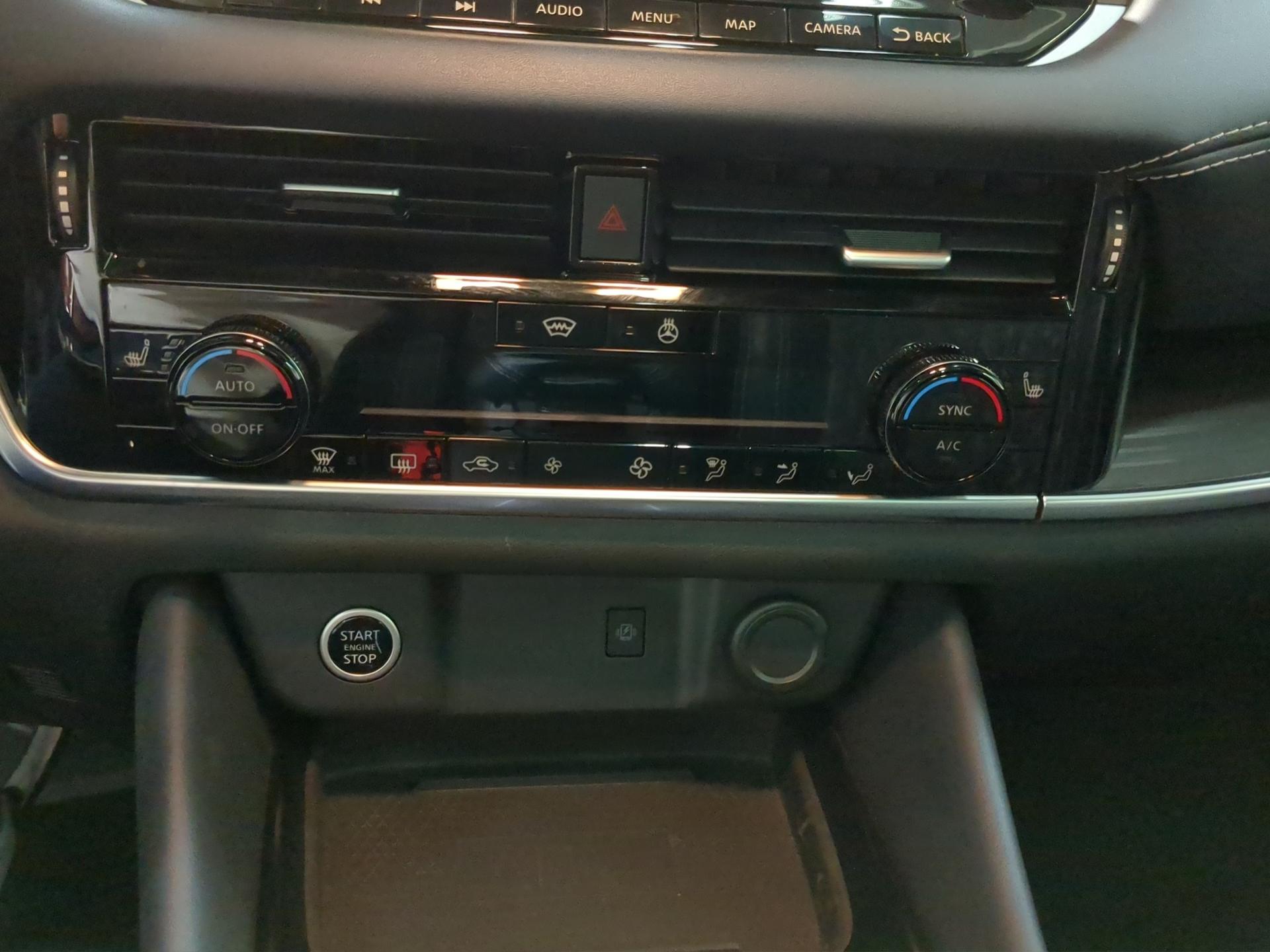 NISSAN Qashqai 1.3 DIG-T MHEV Tekna+ Xtronic 4x4-image-19