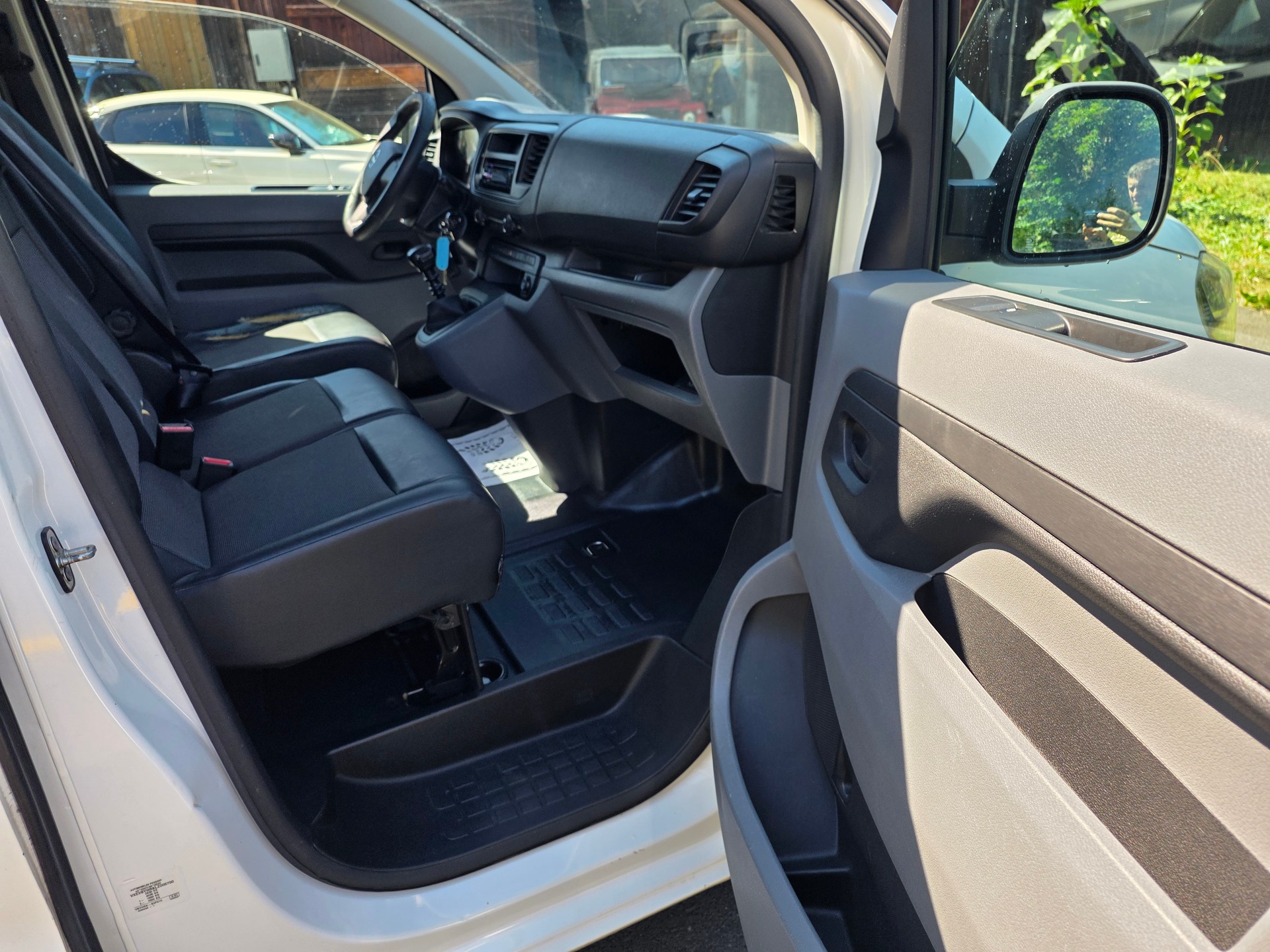OPEL Vivaro Cargo 1.5 CDTI Essentia s/s DK variable M-image-14