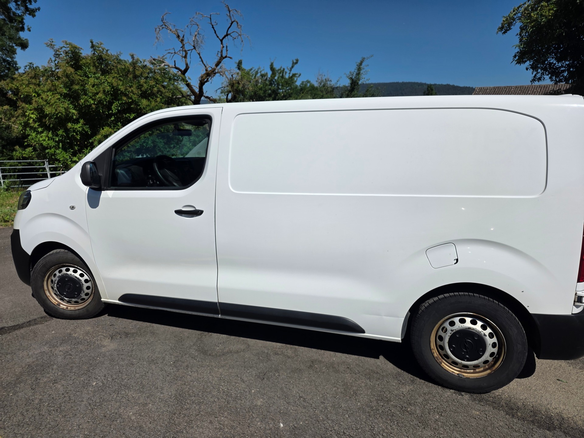 OPEL Vivaro Cargo 1.5 CDTI Essentia s/s DK variable M-image-5