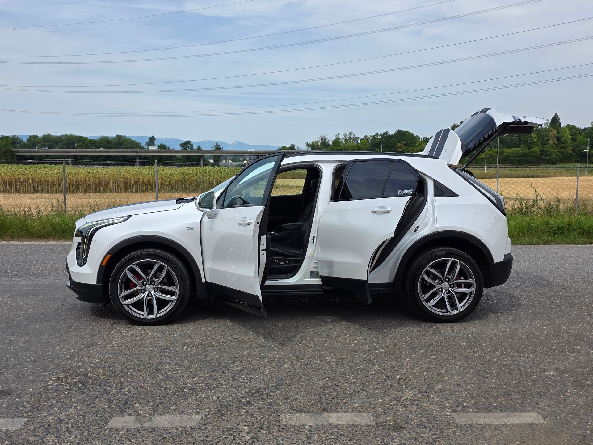 CADILLAC XT4 350T 2.0 Sport AWD Automat-image-3
