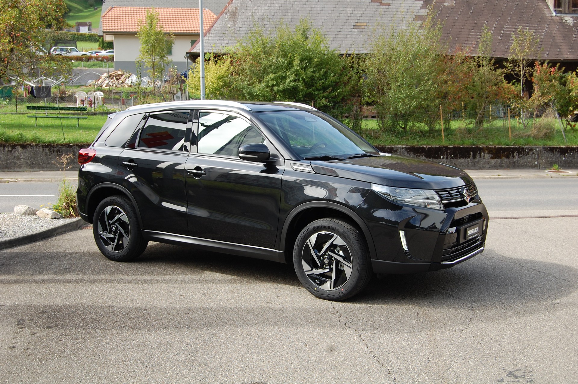 SUZUKI Vitara 1.4 Boosterjet Compact Top 4x4 Hybrid Automatic-image-3