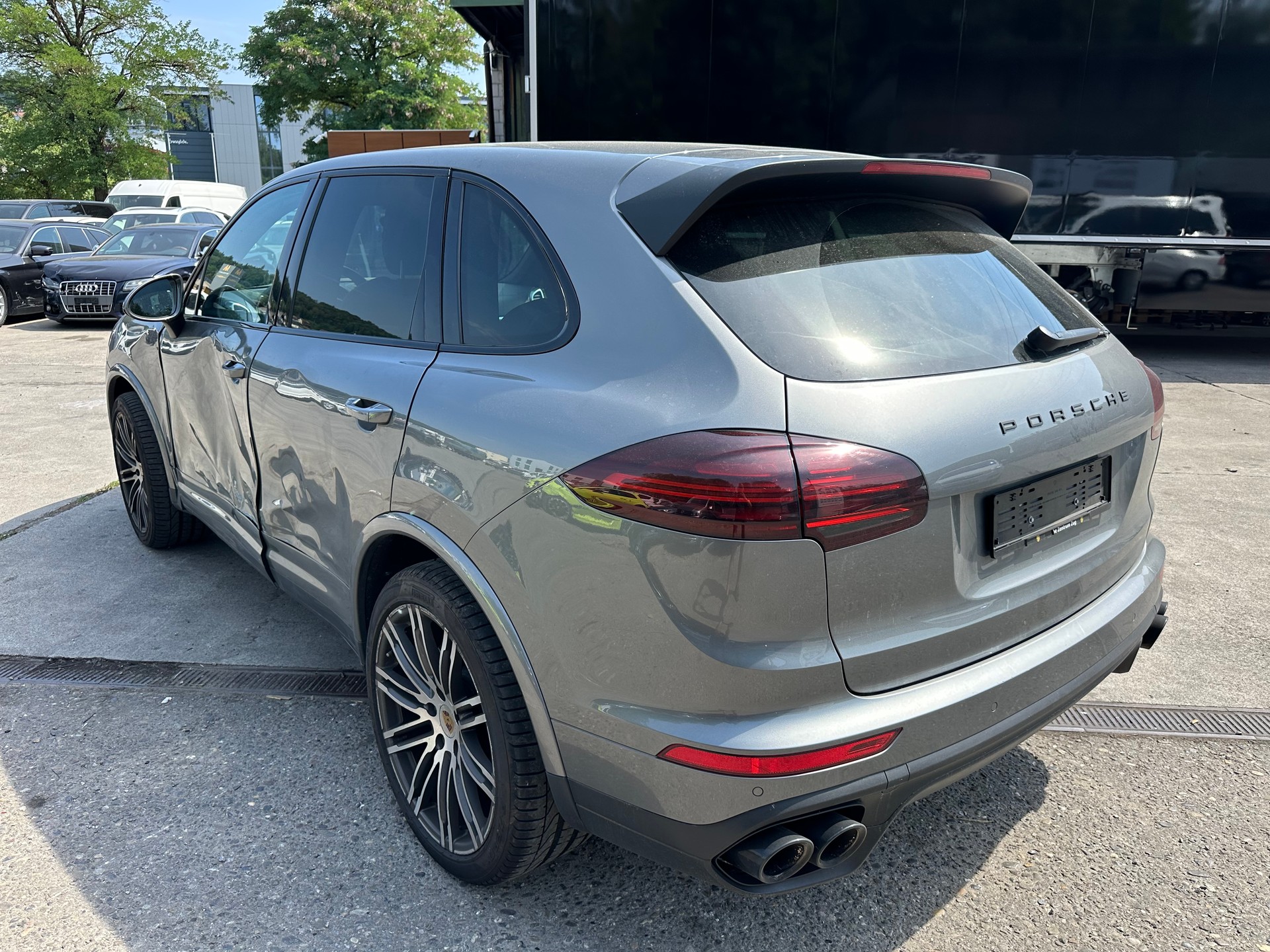 PORSCHE Cayenne S Diesel-image-3
