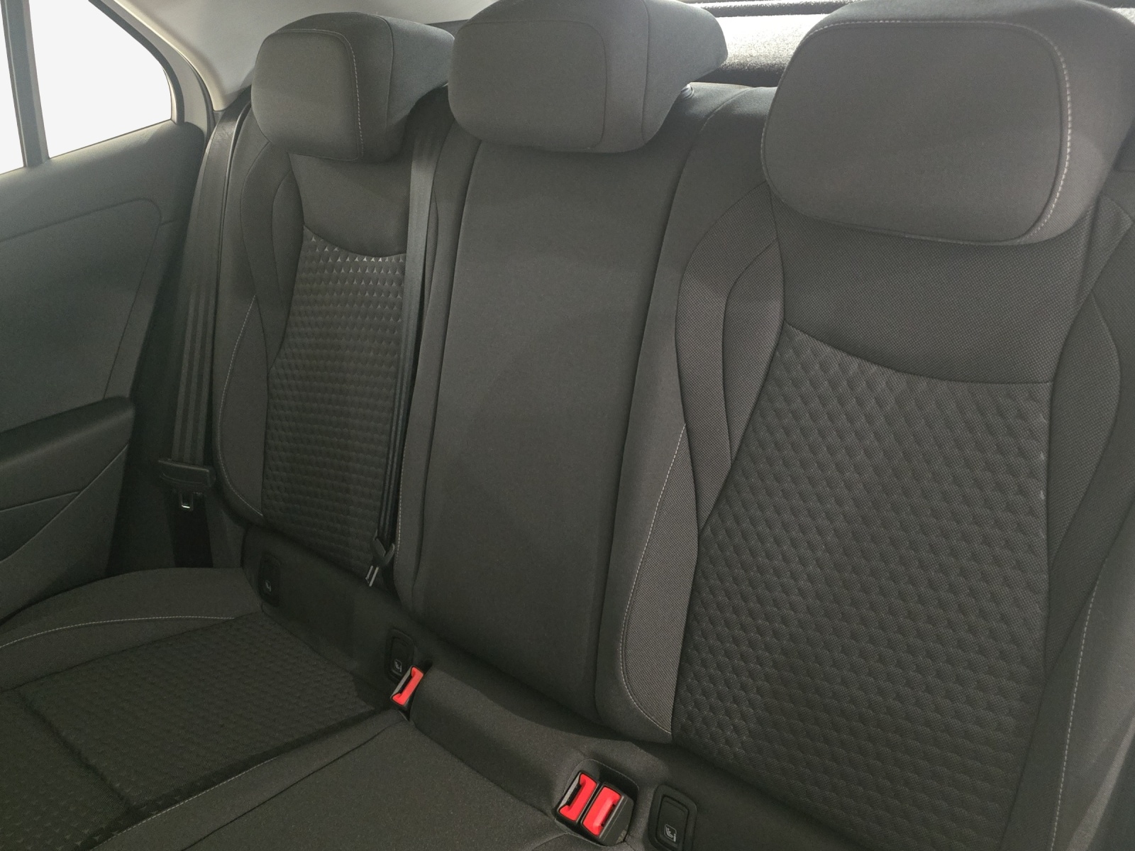 VW T-Roc 1.5 eTSI mHEV Trend DSG-image-11